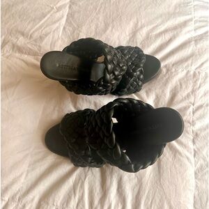 Bottega Veneta curved heel